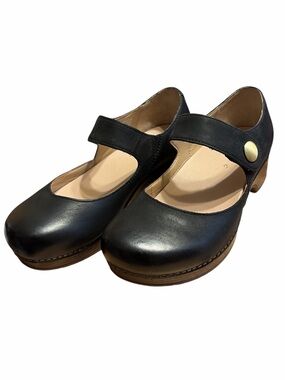 Dansko Beatrice Mary Jane Clogs size 37 (6.5-7)